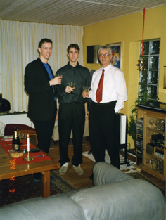 Mulallip med sønnerne Turgay og Lars. Foto: Privateje